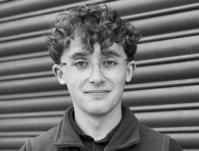Oliver Wharnsby image