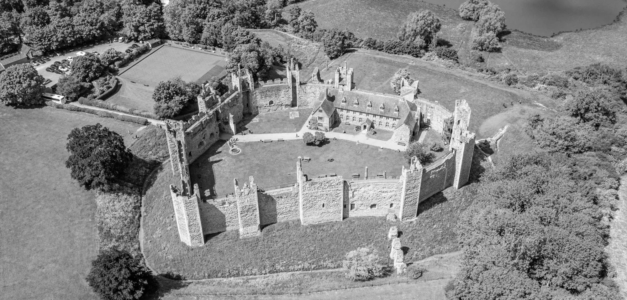 Estate Agents, Chartered <br>Surveyors <i>&amp;</i> Auctioneers image